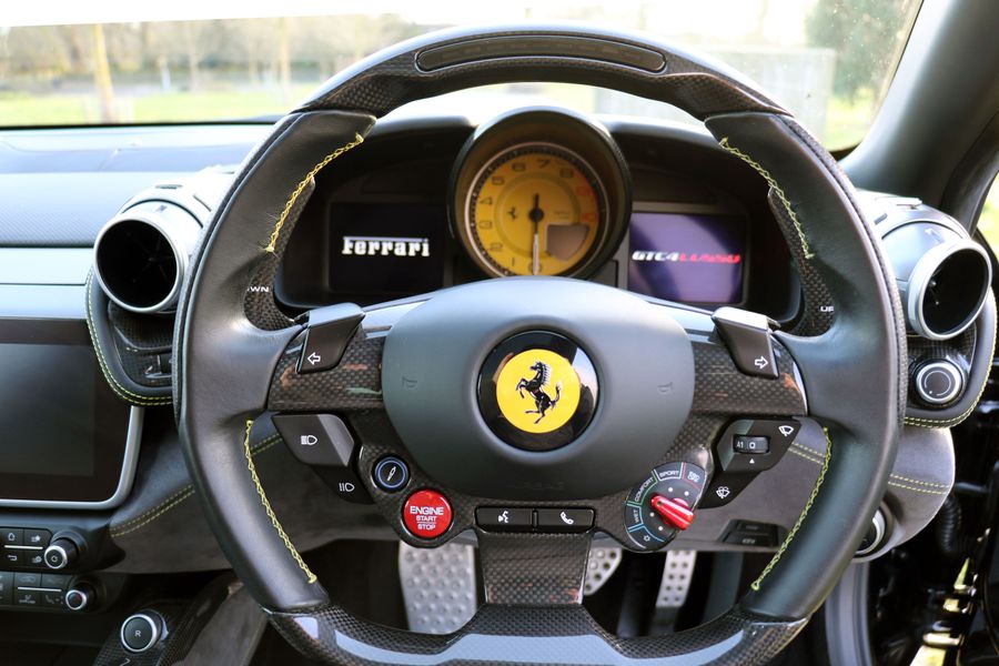 Ferrari GTC4 Lusso 6.3 V12 DCT