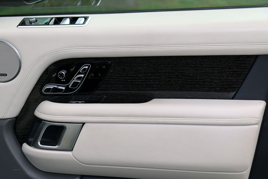 Range Rover 4.4 SDV8 Autobiography