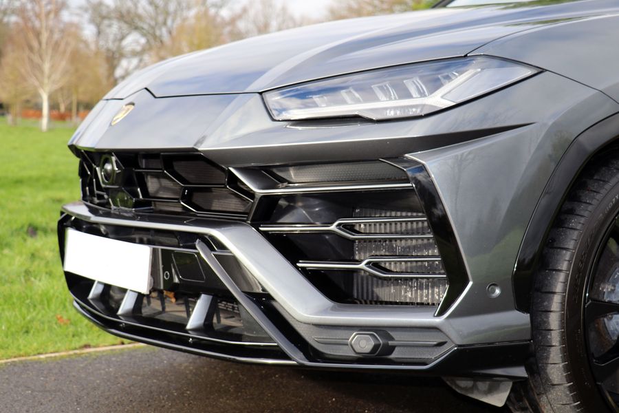 Lamborghini Urus V8 Auto