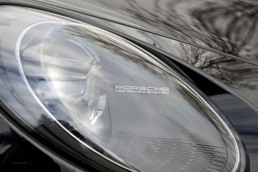 Porsche Carrera GTS Coupe PDK