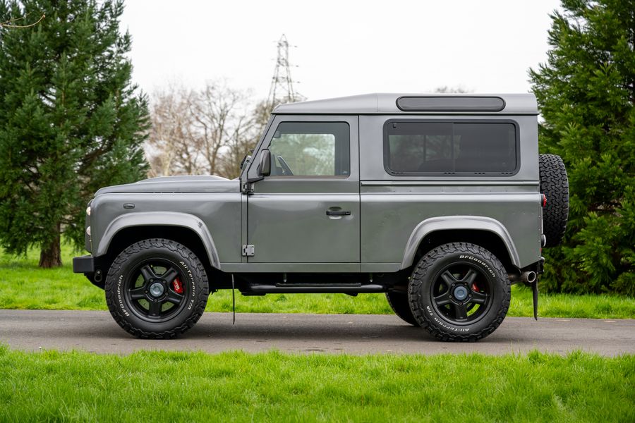 Landrover Defender 90 XS 2.2TD Twisted Edition