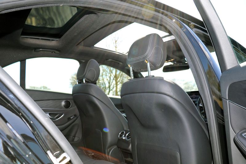 Mercedes C200 AMG Line Automatic Pemium