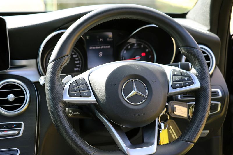 Mercedes C200 AMG Line Automatic Pemium