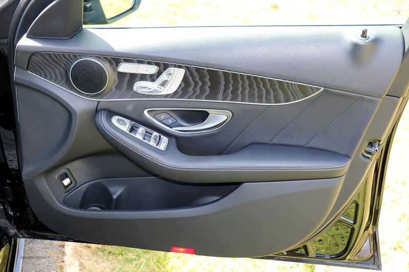 Mercedes C200 AMG Line Automatic Pemium