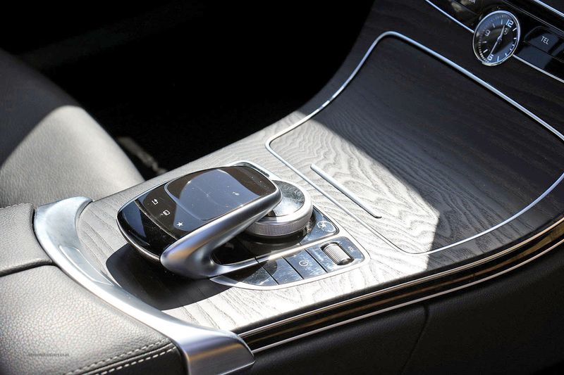 Mercedes C200 AMG Line Automatic Pemium