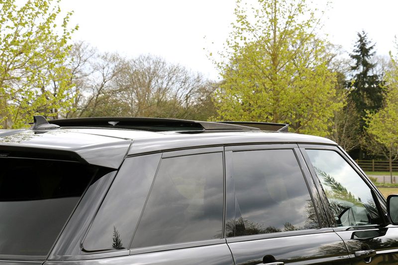 Range Rover Sport SVR 1 Owner-Carbon Packs