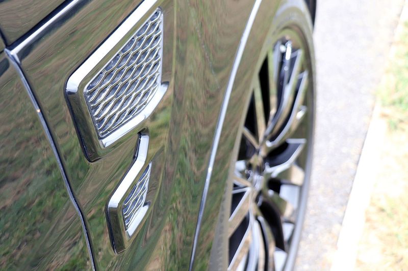 Range Rover Sport SVR 1 Owner-Carbon Packs