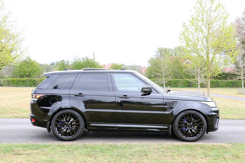 Range Rover Sport SVR 1 Owner-Carbon Packs