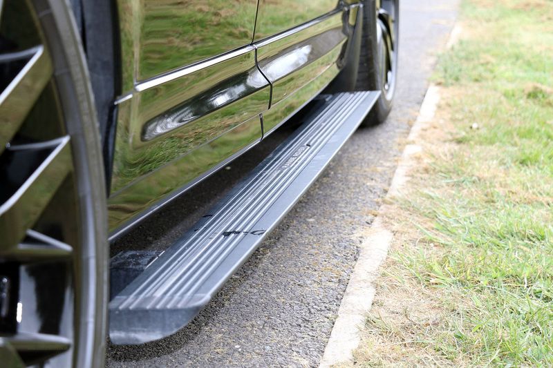 Range Rover Sport SVR 1 Owner-Carbon Packs