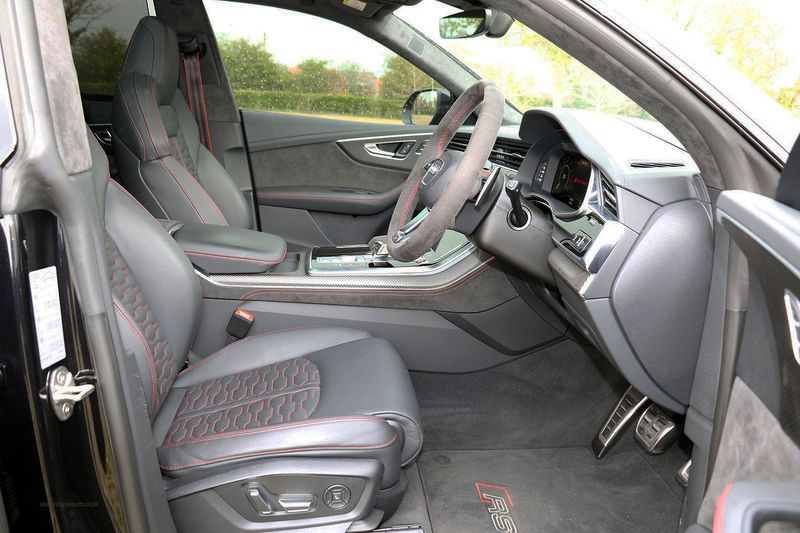 Audi RS Q8 Vorsprung