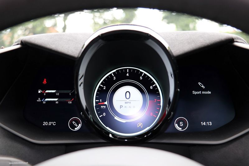 Aston Martin V8 Vantage