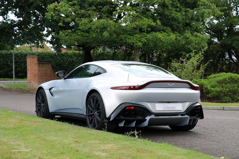 Aston Martin V8 Vantage
