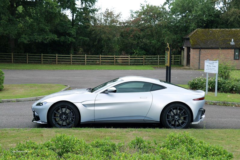 Aston Martin V8 Vantage