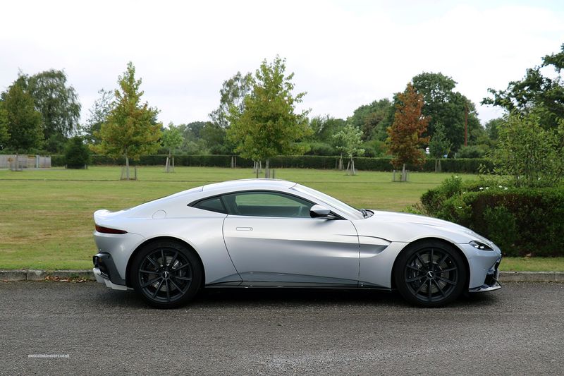 Aston Martin V8 Vantage