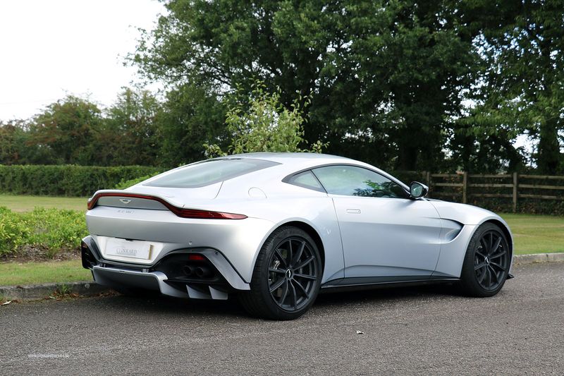 Aston Martin V8 Vantage