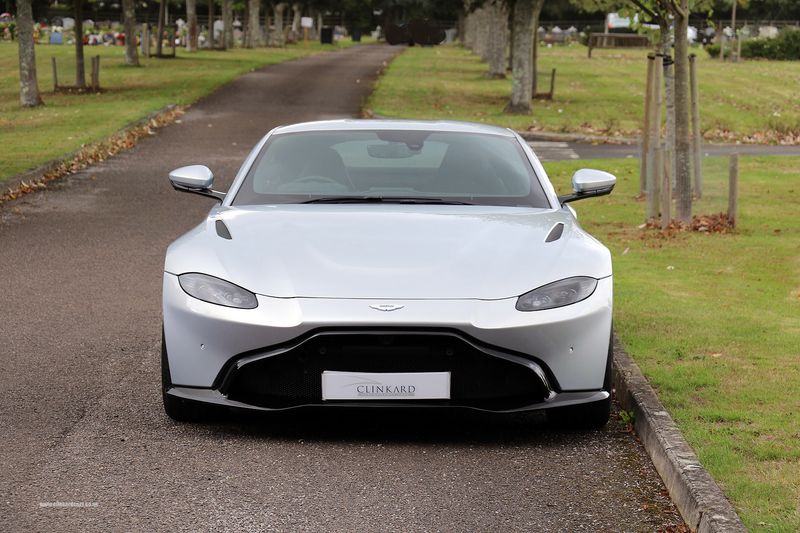 Aston Martin V8 Vantage