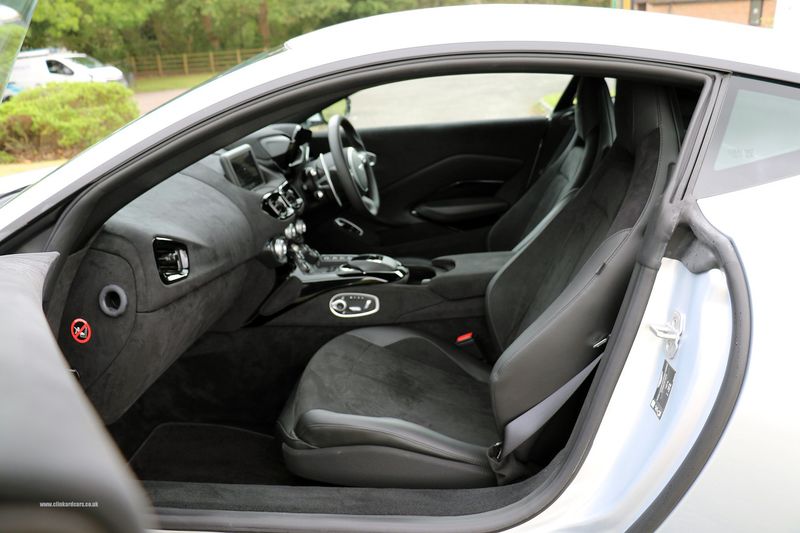 Aston Martin V8 Vantage