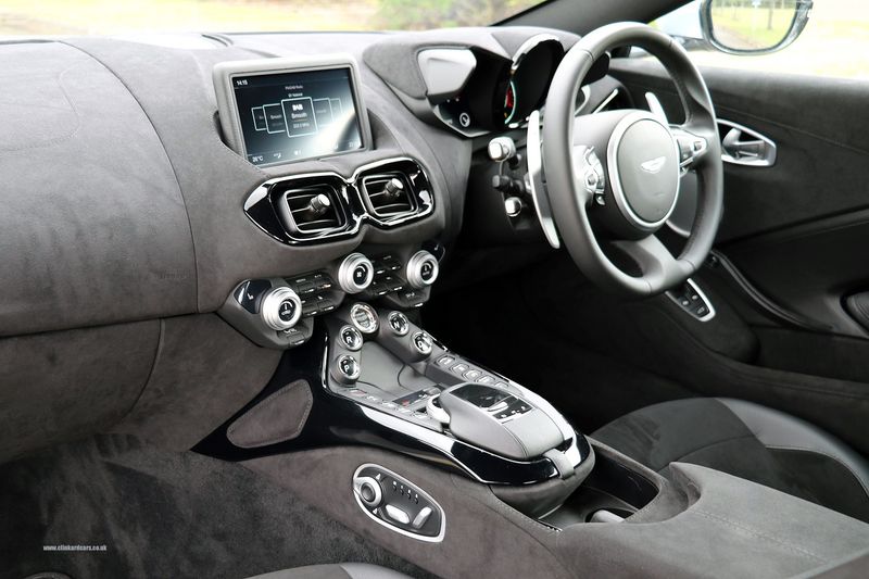 Aston Martin V8 Vantage