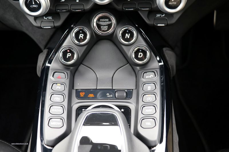 Aston Martin V8 Vantage