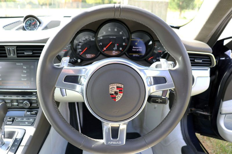 Porsche 991 Carrera Coupe PDK