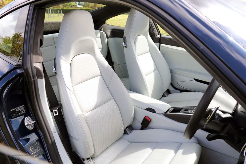 Porsche 991 Carrera Coupe PDK