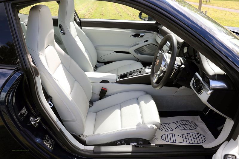 Porsche 991 Carrera Coupe PDK