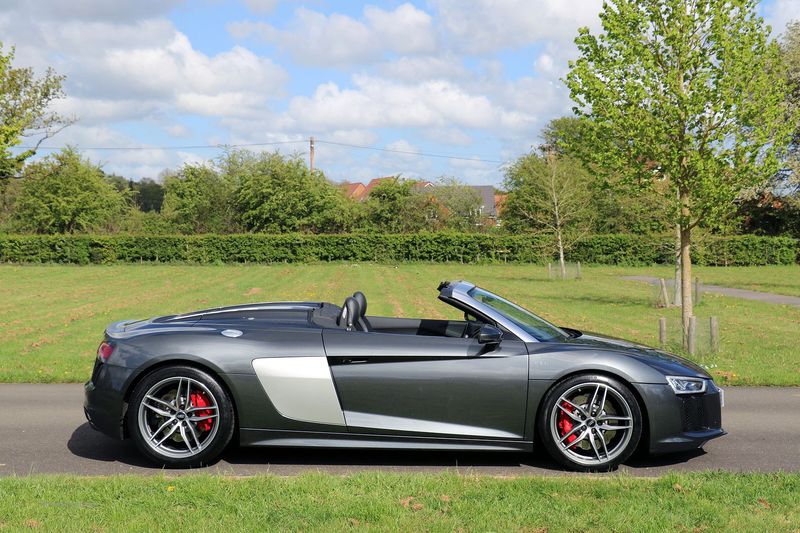 Audi R8 V10 Spyder STronic