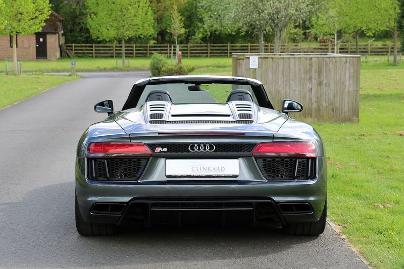Audi R8 V10 Spyder STronic