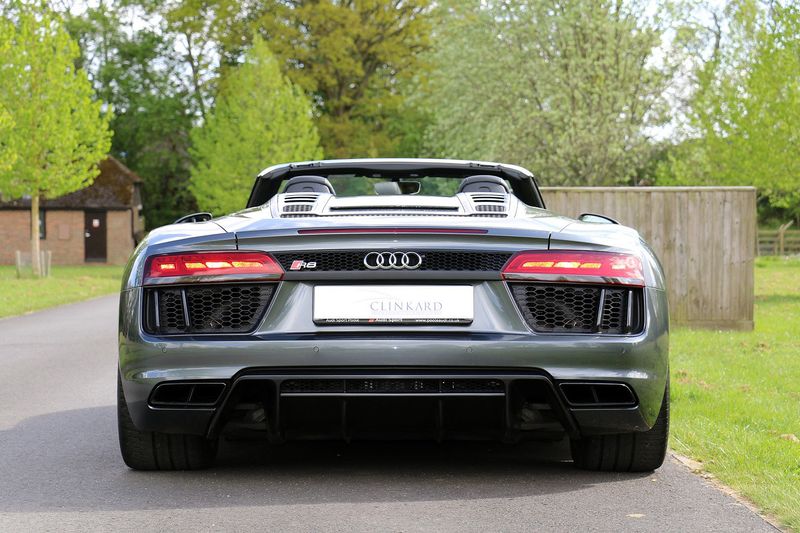 Audi R8 V10 Spyder STronic