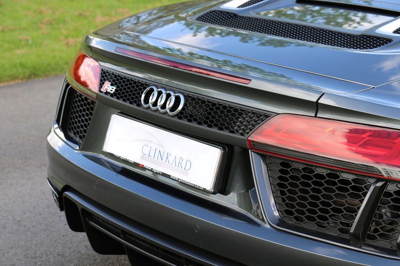 Audi R8 V10 Spyder STronic