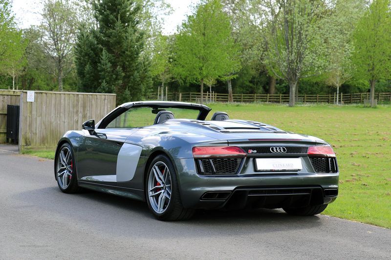 Audi R8 V10 Spyder STronic