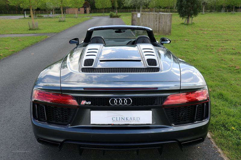 Audi R8 V10 Spyder STronic