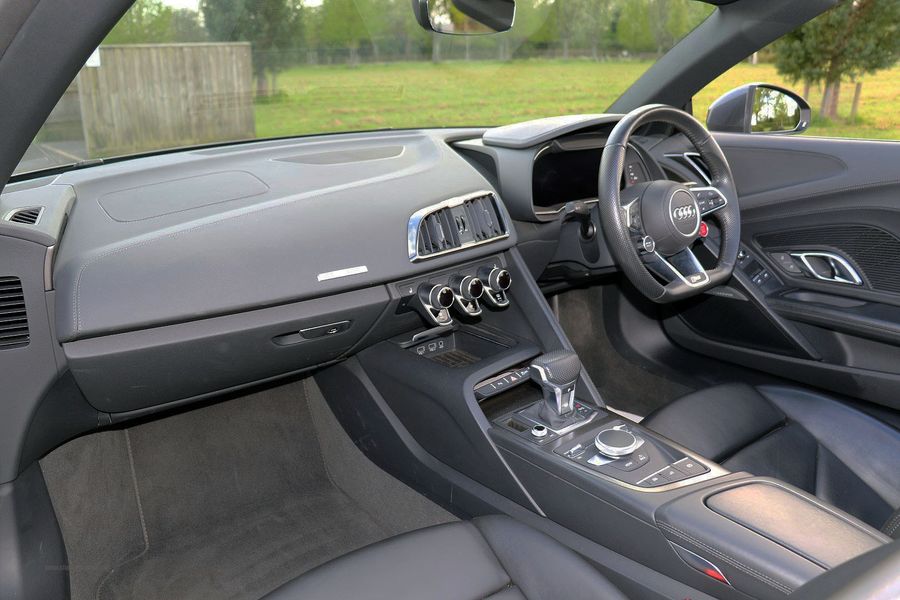 Audi R8 V10 Spyder STronic