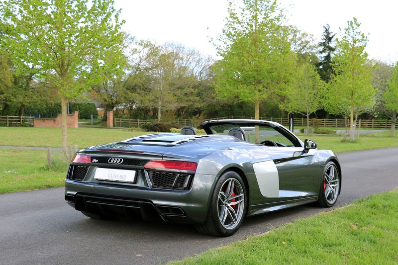Audi R8 V10 Spyder STronic