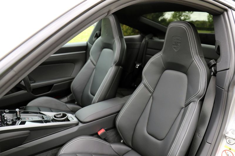 Porsche Carrera S Coupe PDK (992)