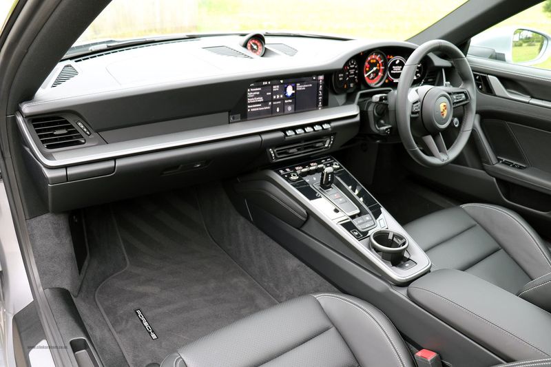 Porsche Carrera S Coupe PDK (992)