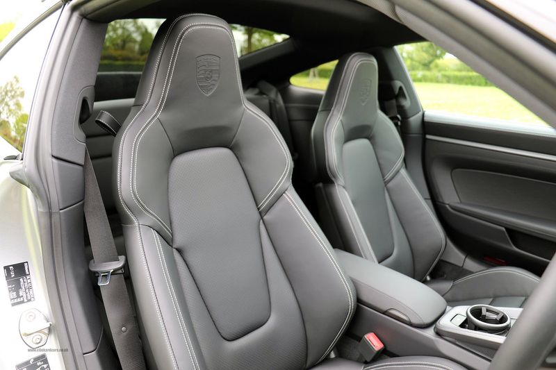 Porsche Carrera S Coupe PDK (992)