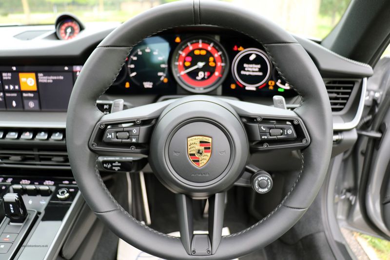 Porsche Carrera S Coupe PDK (992)