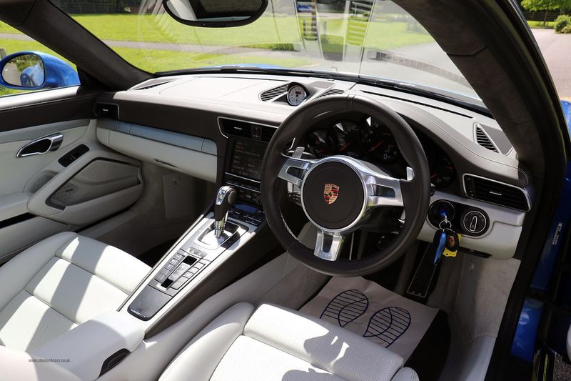 Porsche 991 Carrera 4 Coupe PDK