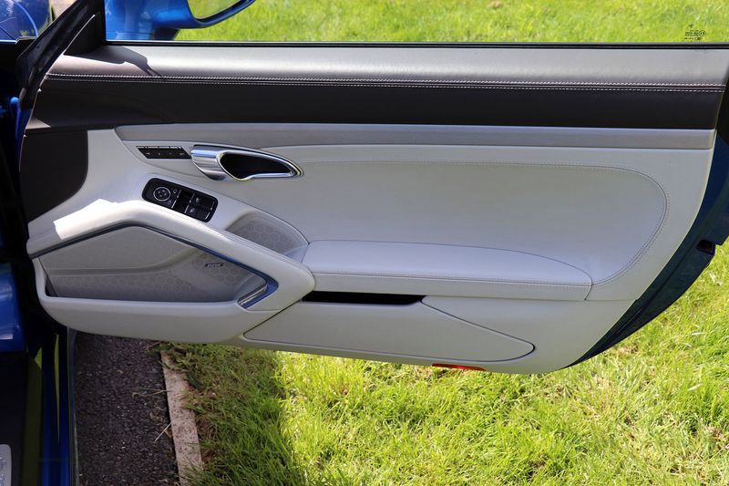 Porsche 991 Carrera 4 Coupe PDK