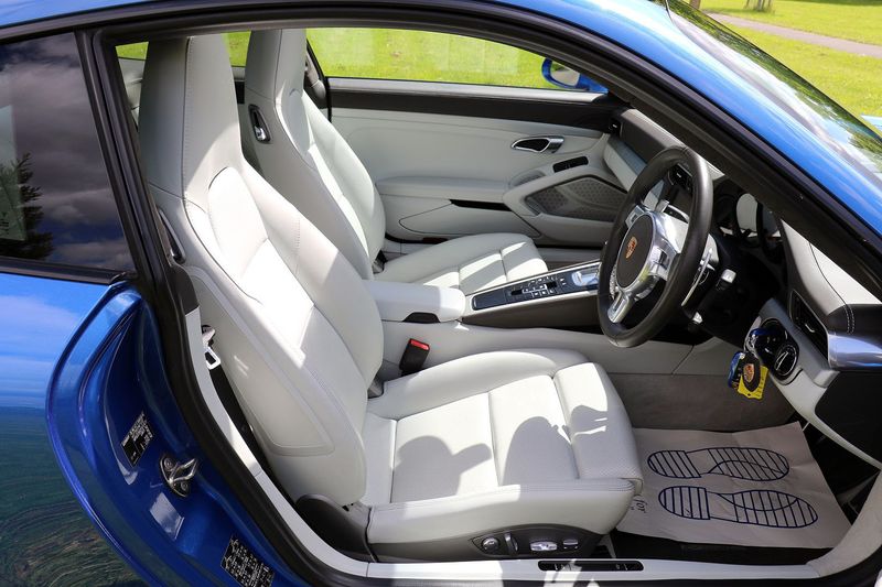 Porsche 991 Carrera 4 Coupe PDK