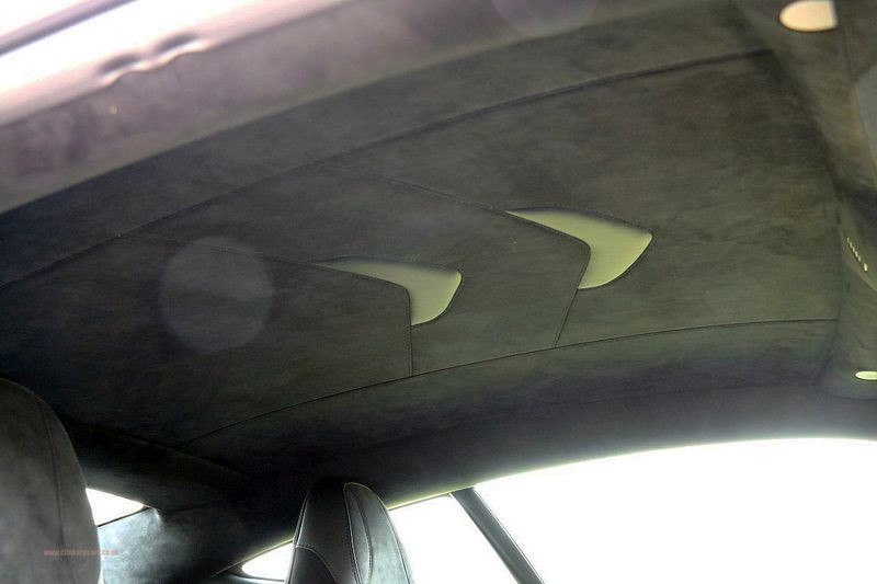 Aston Martin DBS Superleggera V12