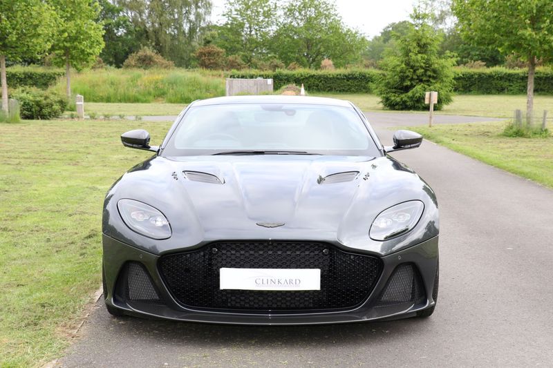 Aston Martin DBS Superleggera V12