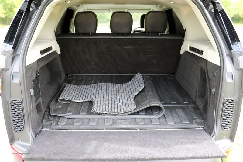 Landrover Discovery Commercial 3.0 TD V6 HSE with Rear Seat Conversion by Scot Seats
