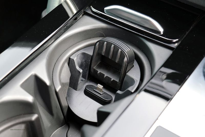 Landrover Discovery Commercial 3.0 TD V6 HSE with Rear Seat Conversion by Scot Seats