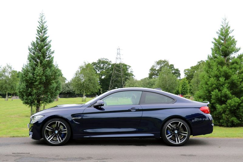 BMW M4 Coupe DCT
