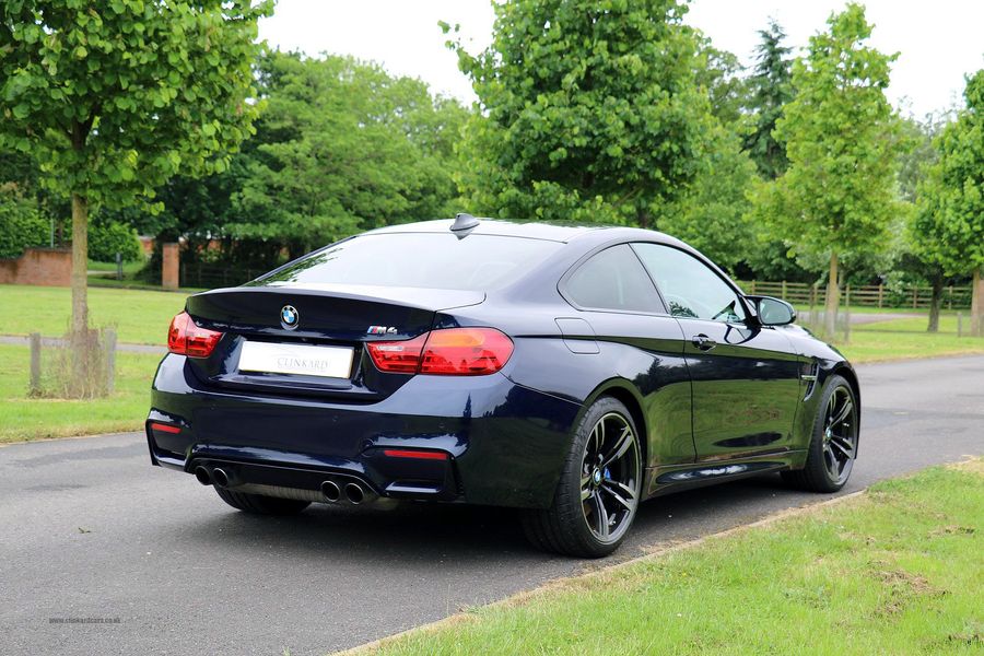 BMW M4 Coupe DCT