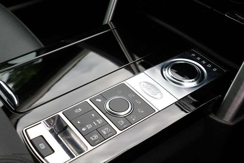 Landrover Discovery 3.0 TD6 HSE Commercial