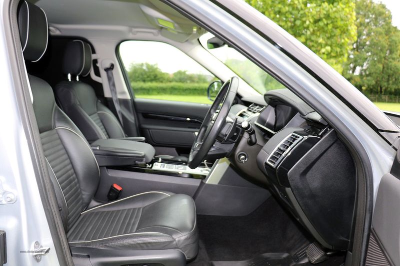 Landrover Discovery 3.0 TD6 HSE Commercial