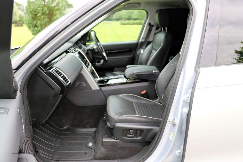 Landrover Discovery 3.0 TD6 HSE Commercial